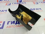 Кожух рулевой колонки нижний Mitsubishi Carisma