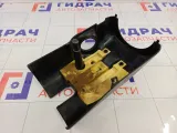 Кожух рулевой колонки нижний Mitsubishi Carisma