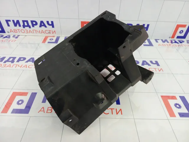 Кронштейн динамика задний правый Mitsubishi Carisma MB953372