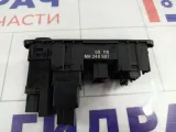 Блок кнопок Mitsubishi Carisma MR240907