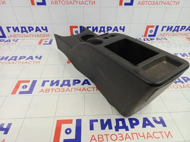 Консоль центральная Mitsubishi Carisma