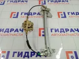 Стеклоподъемник механический задний левый Mitsubishi Carisma