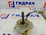 Стеклоподъемник механический задний правый Mitsubishi Carisma