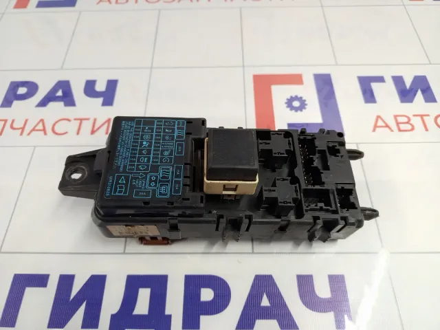 Блок предохранителей Mitsubishi Carisma MB953355