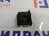 Моторчик заслонки отопителя (печки) Mitsubishi Carisma MR910476