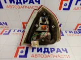 Фонарь задний наружный левый Mitsubishi Carisma