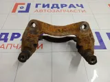 Направляющая скоба суппорта передняя Mitsubishi Carisma