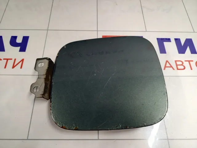 Лючок бензобака Mitsubishi Carisma