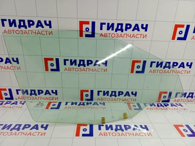 Стекло двери передней правой Mitsubishi Carisma