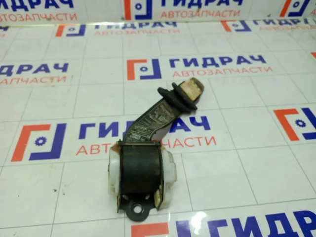 Ремень безопасности задний левый Mitsubishi Colt MR786821