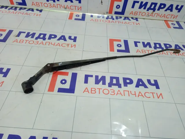 Поводок стеклоочистителя (Поводок дворника) передний правый Mitsubishi Colt MR245986