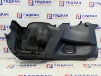 Обшивка багажника правая Mitsubishi Colt MR298838