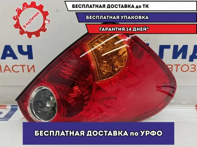 Фонарь задний правый Mitsubishi L200 8330A156.