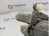 Стеклоподъемник задний правый Mitsubishi L200 MN182404.