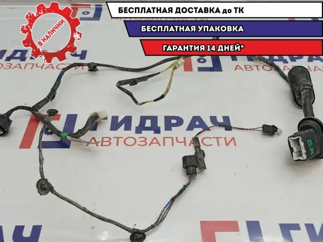 Проводка двери задней правой Mitsubishi L200 8512B233.