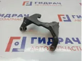 Кронштейн ТНВД Mitsubishi L200 .
