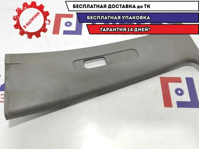 Обшивка стойки средней левая верхняя Mitsubishi L200 MN123869HA.