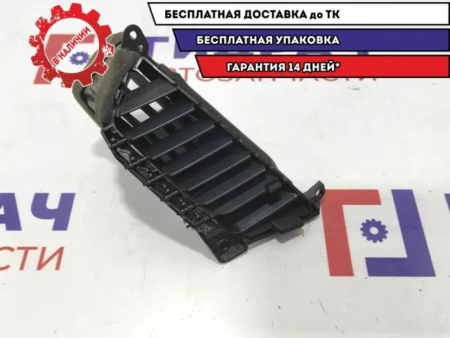 Дефлектор воздушный центральный левый Mitsubishi L200 MN123715XA.