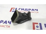Дефлектор воздушный центральный правый Mitsubishi L200 MN123716XA.