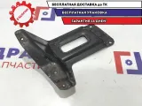 Кронштейн переднего бампера левый Mitsubishi L200 MN146313.