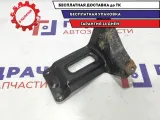 Кронштейн переднего бампера правый Mitsubishi L200 MN146314.