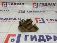 Кронштейн кондиционера Mitsubishi Lancer X 04891594AA