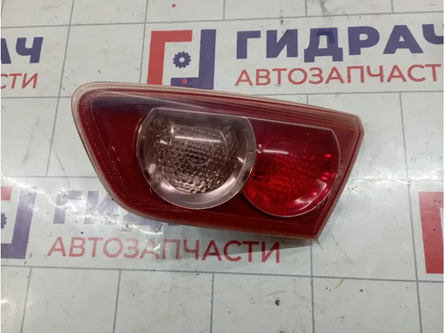 Фонарь задний внутренний правый Mitsubishi Lancer X (CY) 8330A476