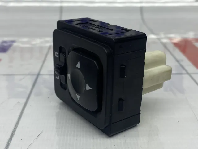 Переключатель регулировки зеркал Mitsubishi Lancer MR417977