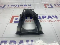 Кронштейн коллектора впускного Mitsubishi Lancer MR561268