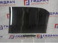 Стекло двери задней правой Mitsubishi Lancer MR525742
