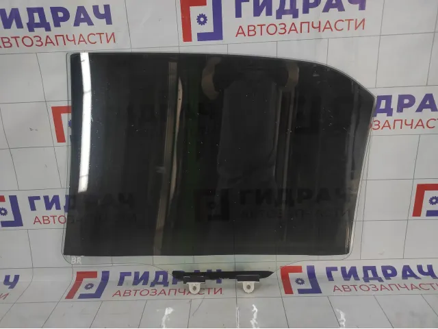Стекло двери задней правой Mitsubishi Lancer MR525742