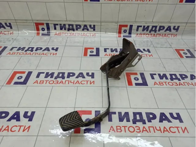 Педаль сцепления Mitsubishi Lancer MR493821