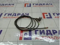 Трос лючка бензобака Mitsubishi Lancer MR525707