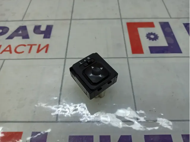 Переключатель регулировки зеркал Mitsubishi Lancer MR417977