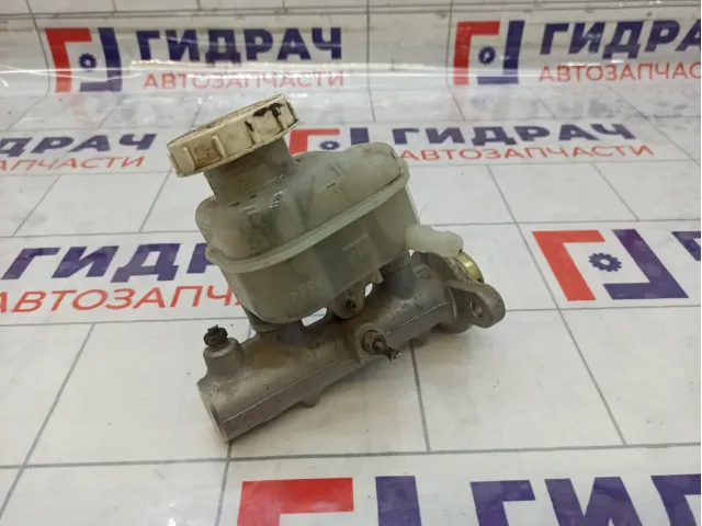 Цилиндр тормозной главный Mitsubishi Lancer MR527631
