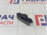 Кнопка стеклоподъемника заднего правого Mitsubishi Lancer 9 8608A100