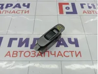 Кнопка стеклоподъемника задняя левая Mitsubishi Lancer 8608A101