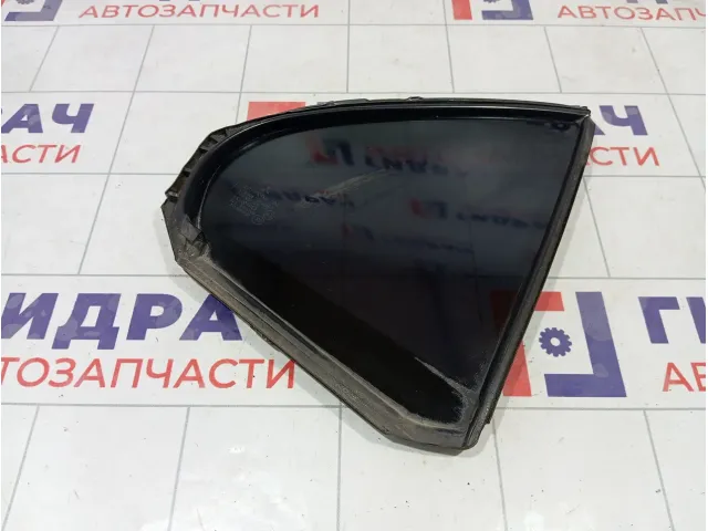 Стекло двери задней правой Mitsubishi Lancer X 5740A018