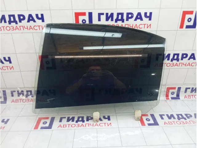 Стекло двери задней левой Mitsubishi Lancer 5736A025