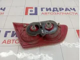 Фонарь задний внутренний правый Mitsubishi Lancer 8330A476