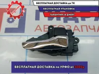 Ручка двери внутренняя правая Mitsubishi Lancer X (CY) 5716A088XA. Царапины.