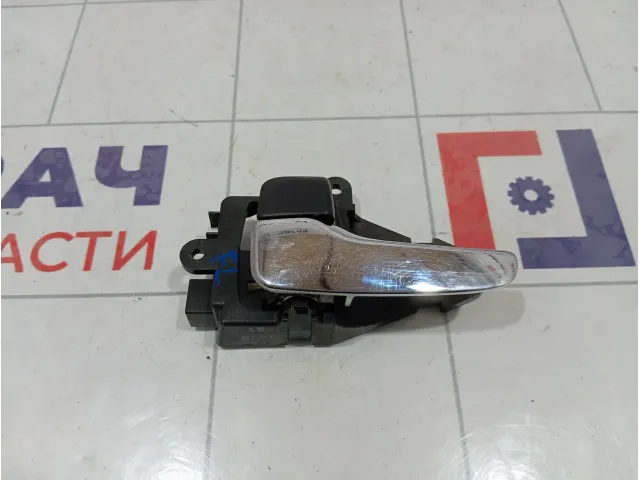 Ручка двери внутренняя левая Mitsubishi Lancer 5716A087XA