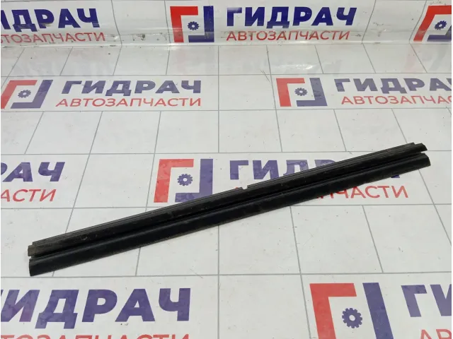 Уплотнитель стекла заднего правого Mitsubishi Lancer 5736A236