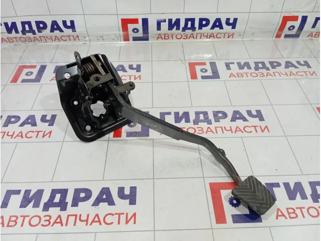 Педаль сцепления Mitsubishi Lancer MN101629