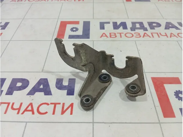 Кронштейн крепления троса КПП Mitsubishi Lancer