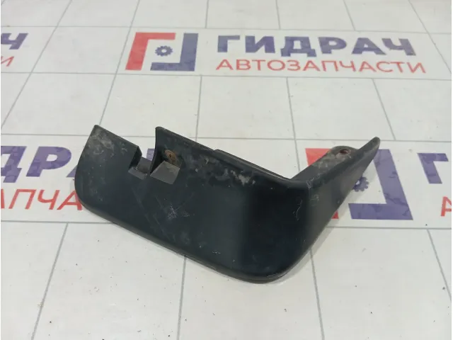 Брызговик передний правый Mitsubishi Lancer 5370A592