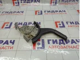 Рычаг, педаль стояночного тормоза Mitsubishi Lancer
