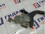 Рычаг, педаль стояночного тормоза Mitsubishi Lancer