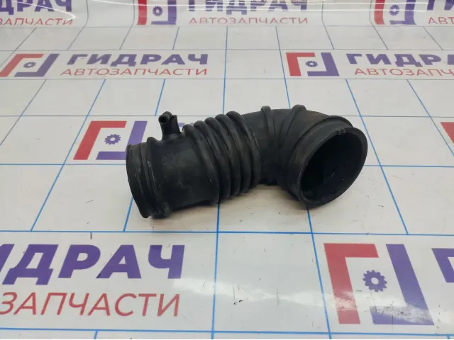 Патрубок воздушного фильтра Mitsubishi Lancer 9 (CS) MN135197