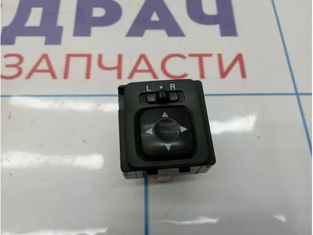 Переключатель регулировки зеркала Mitsubishi Lancer 9 (CS) MR417977